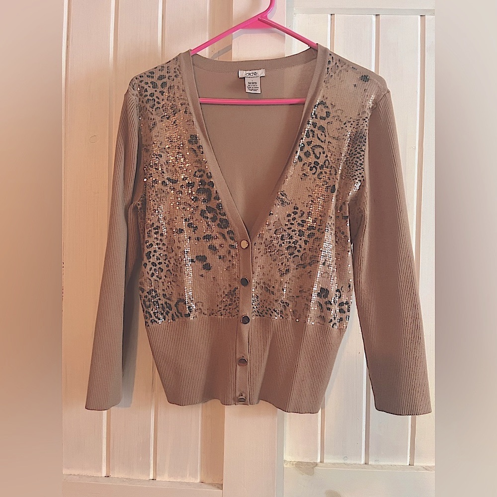 Women’s sweater